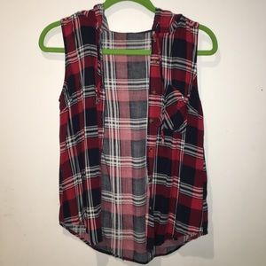 Sleeveless plaid hooded flannel